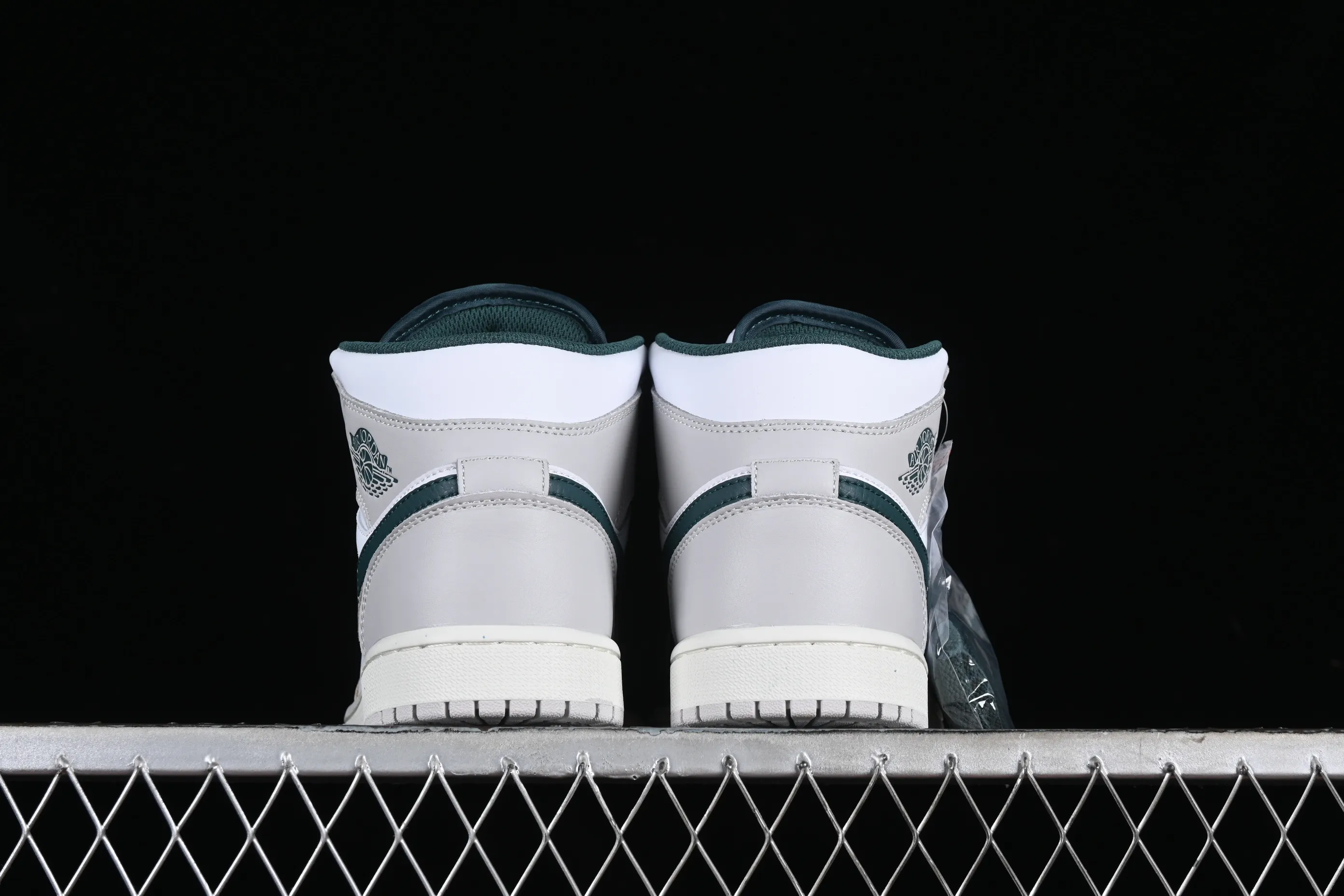 All Categories Air Jordan Jordan Series Basketball Shoes Air Jordan 1 Mid Air Jordan 1 Mid "Oxidized Green" AJ1 Joe 1 Oxidized Green Zhongbang Basketball Shoes FQ7720-103